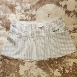 NWT Abercrombie & Fitch Blue Striped Women's Skirt. Size: 6